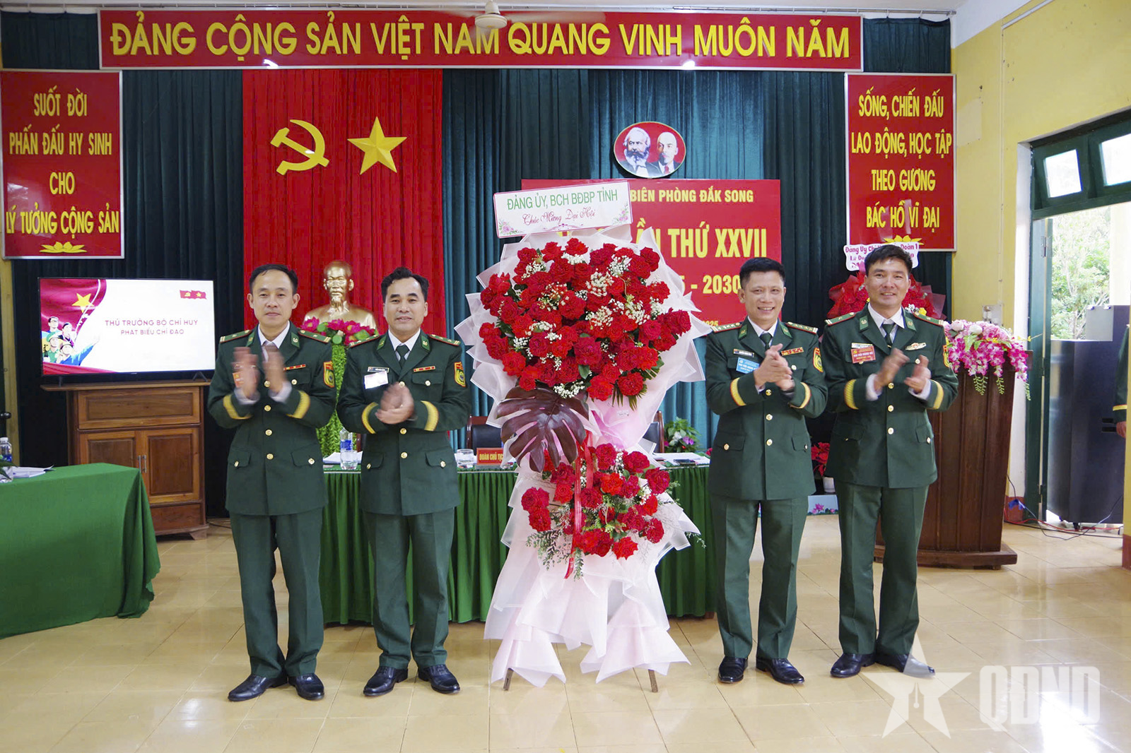  Nâng cao khả năng lãnh đạo, chỉ đạo thực hiện công tác biên phòng